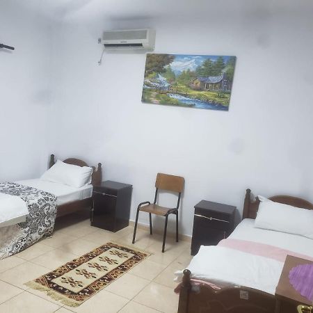 Hostel Split Rock Тирана Экстерьер фото