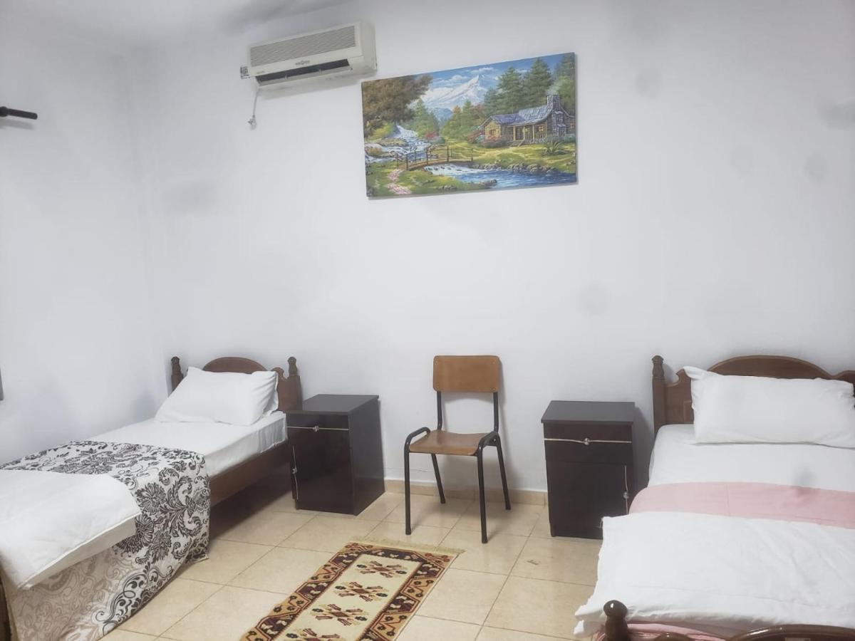Hostel Split Rock Тирана Экстерьер фото