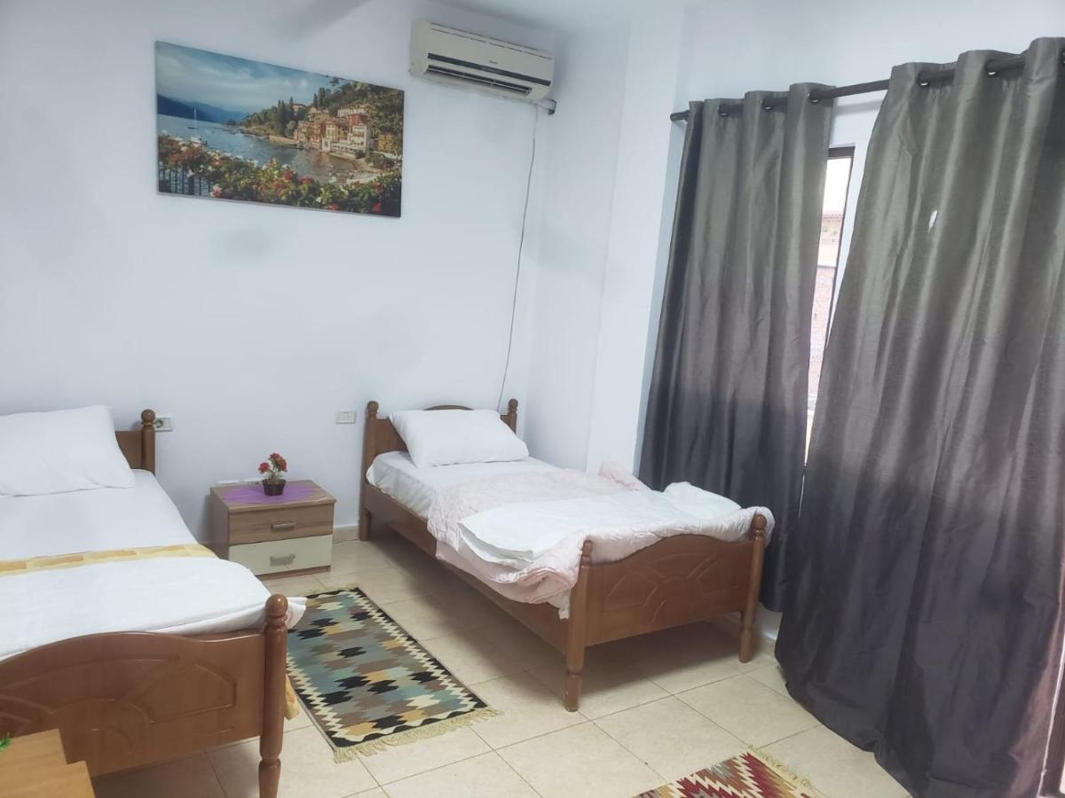 Hostel Split Rock Тирана Экстерьер фото