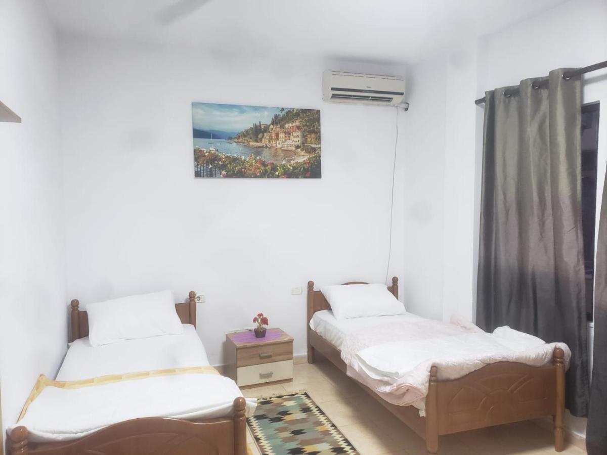 Hostel Split Rock Тирана Экстерьер фото