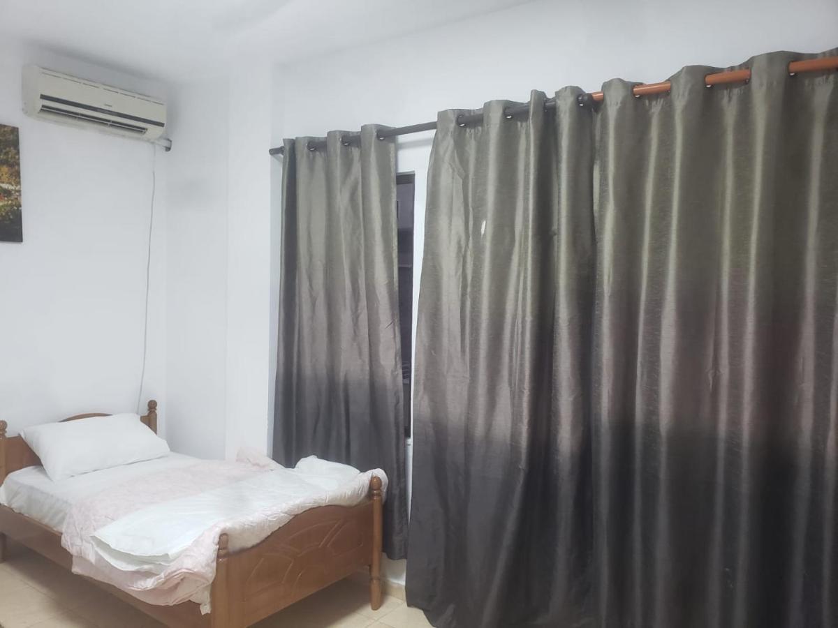 Hostel Split Rock Тирана Экстерьер фото