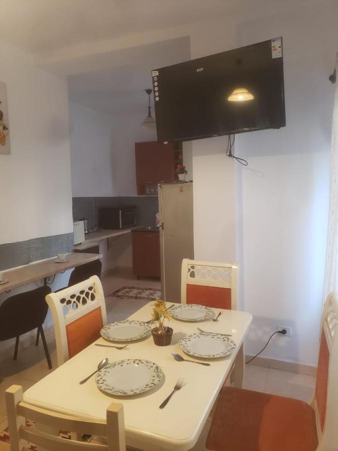 Hostel Split Rock Тирана Экстерьер фото